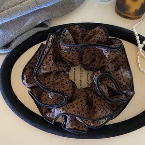 NWOT Brown Leopard Print Scrunchie